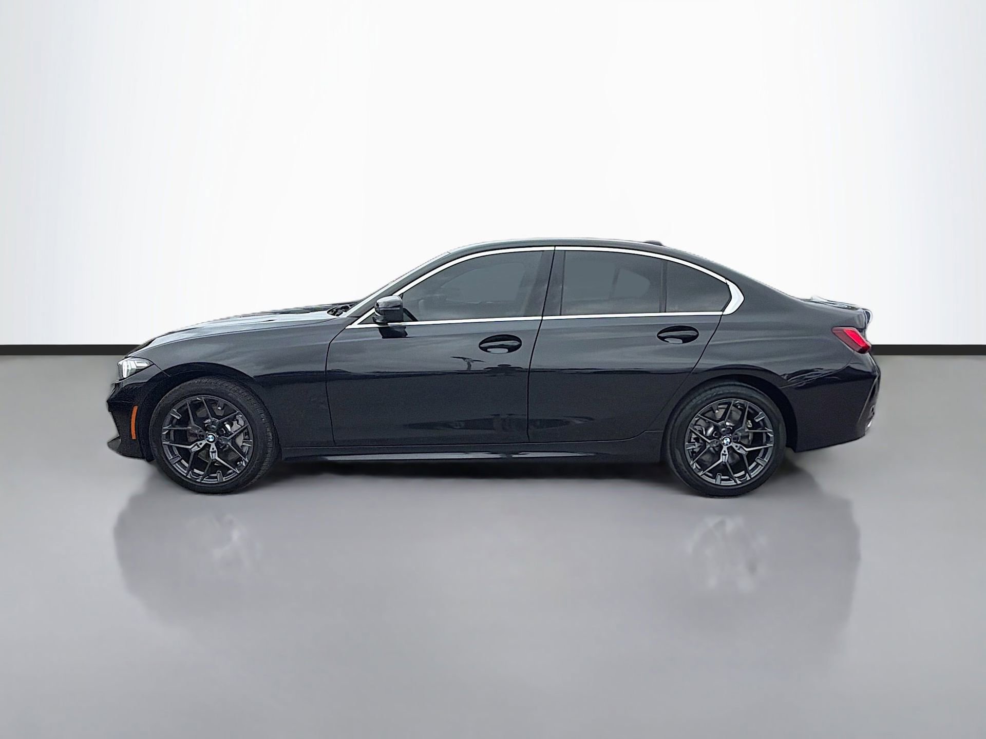 New 2025 BMW 330i xDrive Sedan w/ Convenience Package image 5