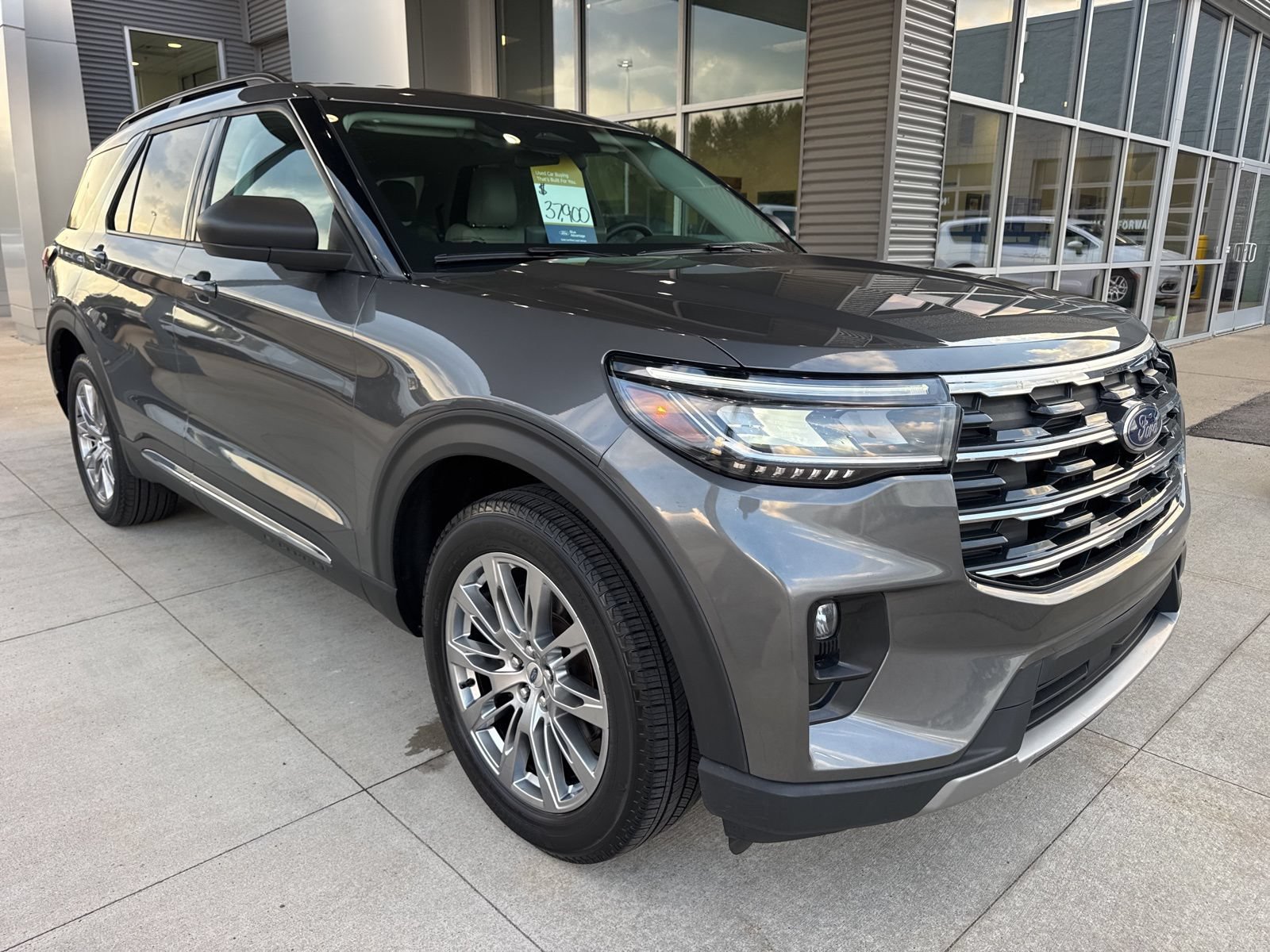 Certified 2025 Ford Explorer Active w/ Active Comfort Package AWD/4WD image 10