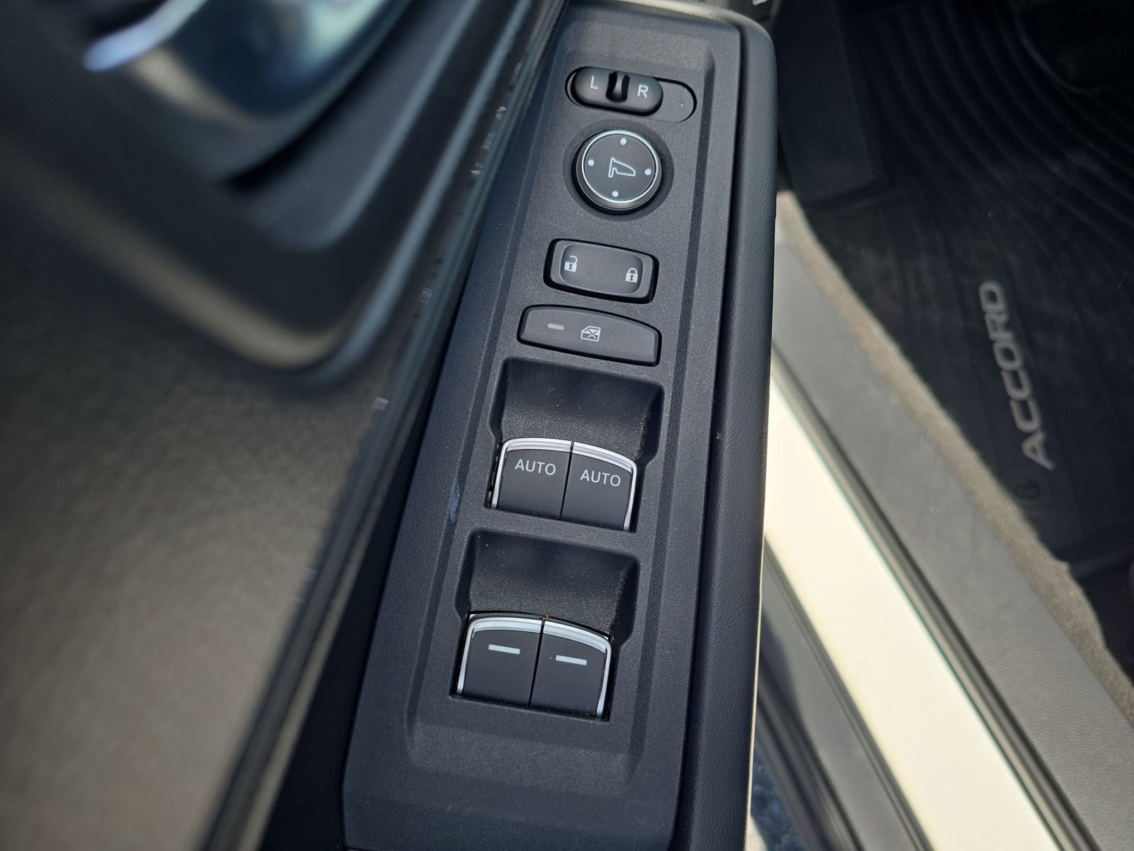 Used 2024 Honda Accord LX image 13