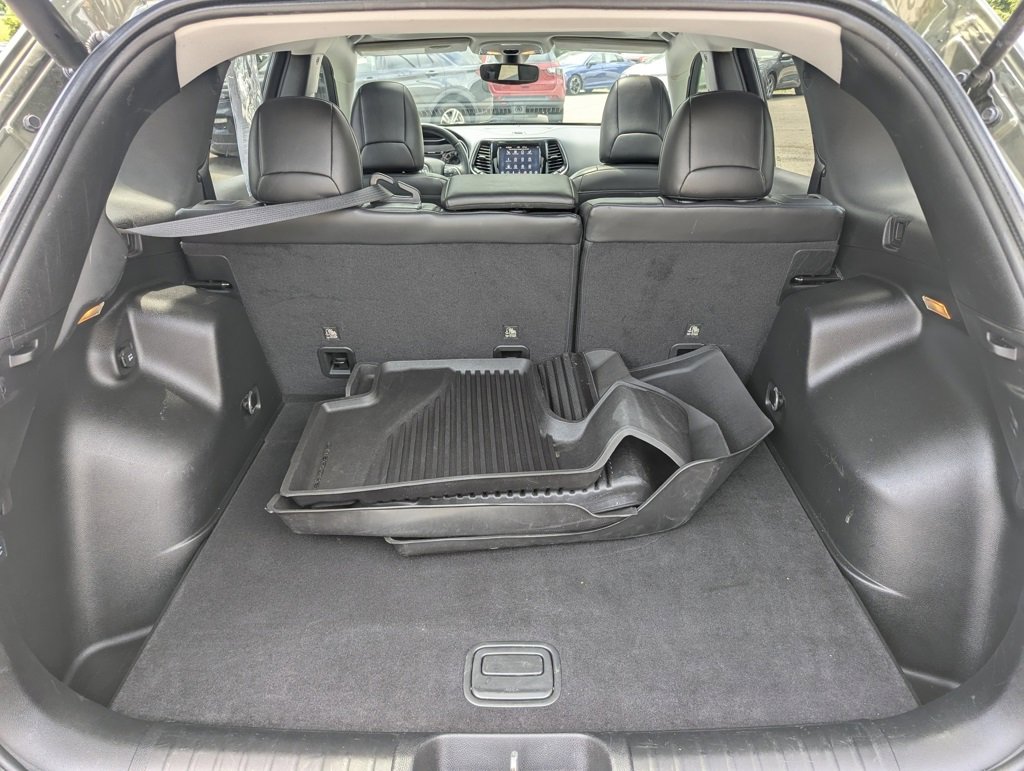 Used 2019 Jeep Cherokee Limited image 27