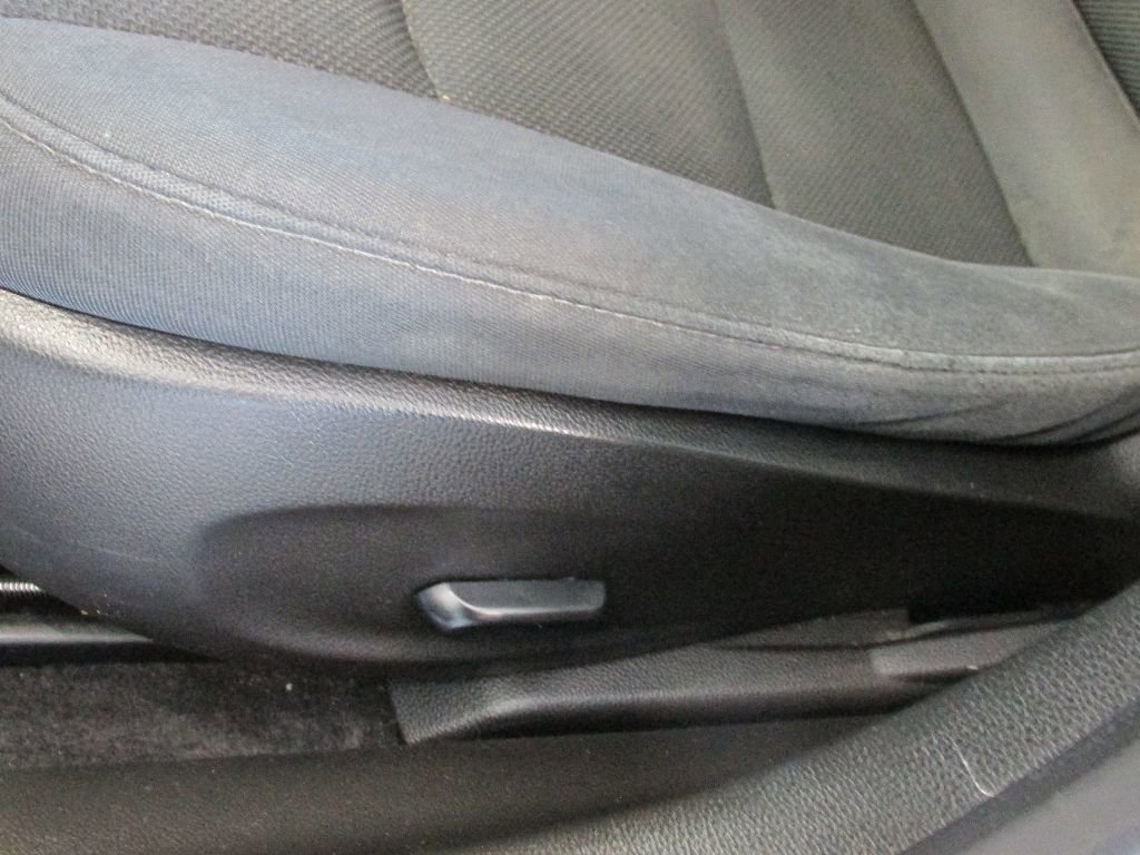 Used 2013 Chevrolet Cruze LT image 25