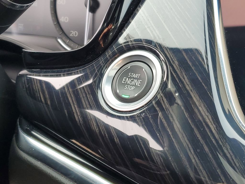 Used 2023 Cadillac XT6 Premium Luxury image 14