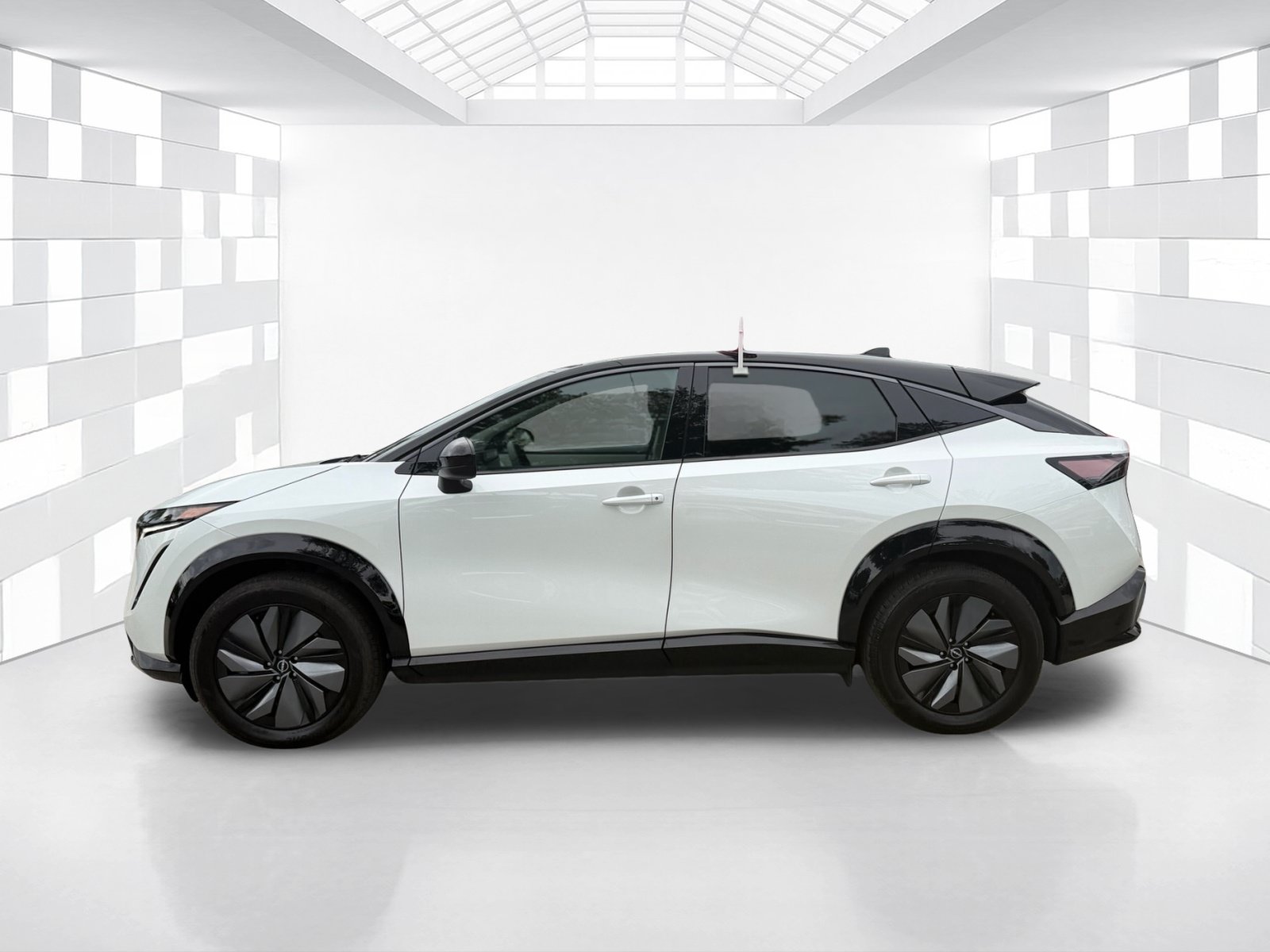 Certified 2025 Nissan Ariya AWD image 4