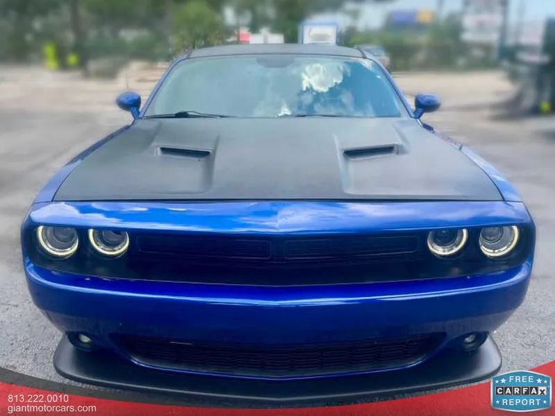 Used 2020 Dodge Challenger R/T RWD image 2
