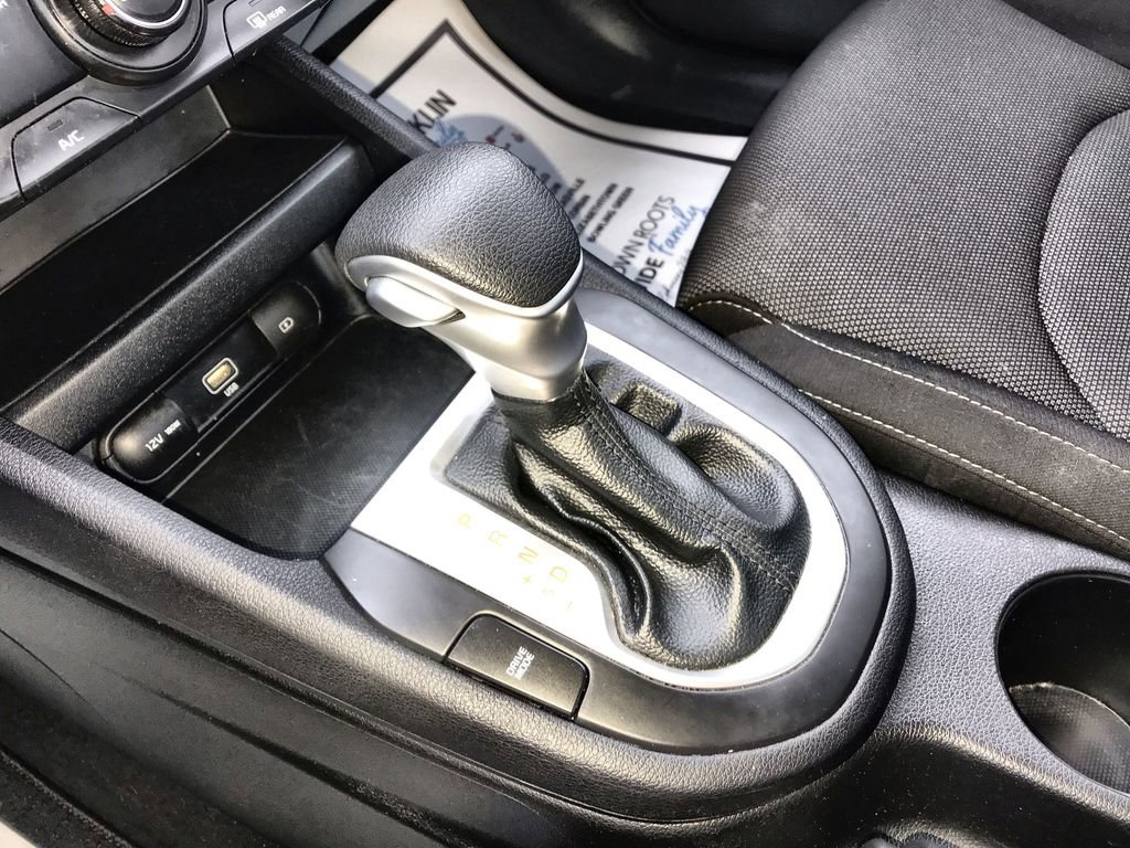 Certified 2024 Kia Forte LXS w/ LXS Technology Package image 19