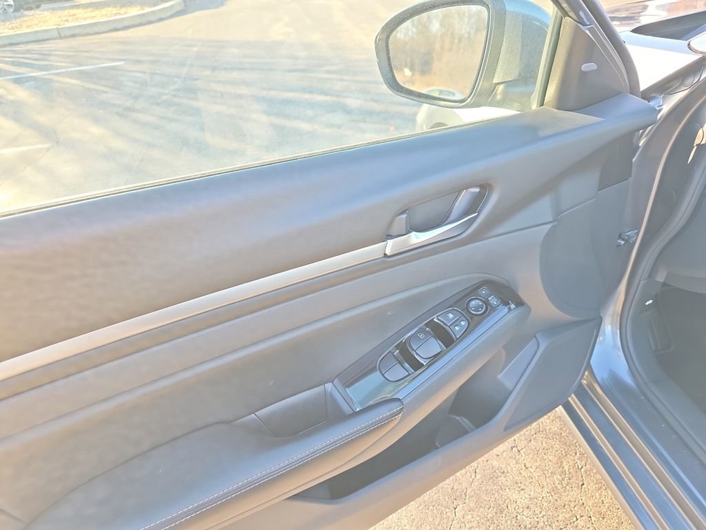 Used 2023 Nissan Altima 2.5 SV image 20