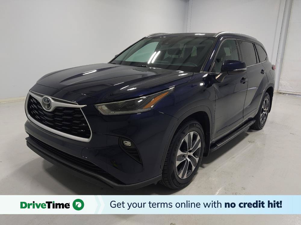 Used 2021 Toyota Highlander XLE AWD/4WD image 1