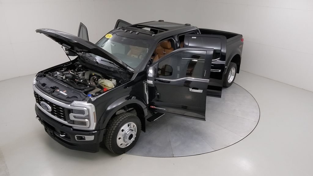 Certified 2024 Ford F450 Platinum w/ FX4 Off-Road Package AWD/4WD image 60