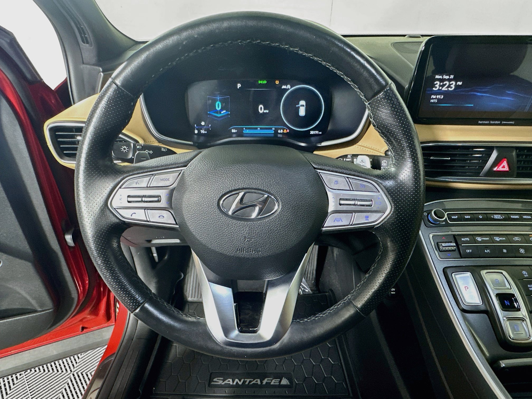 Used 2023 Hyundai Santa Fe Calligraphy AWD/4WD image 15