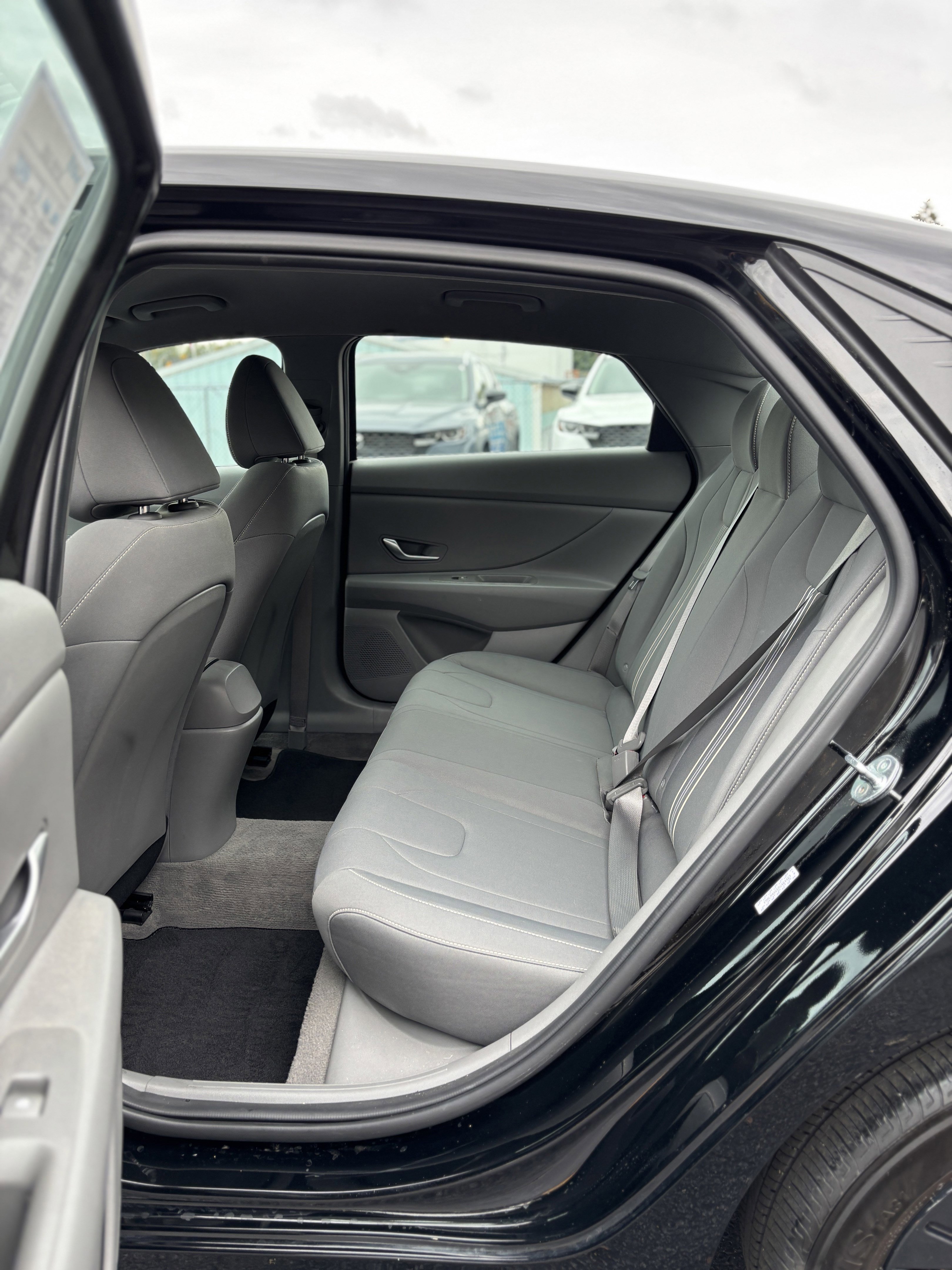 Used 2023 Hyundai Elantra SEL w/ Cargo Package image 16