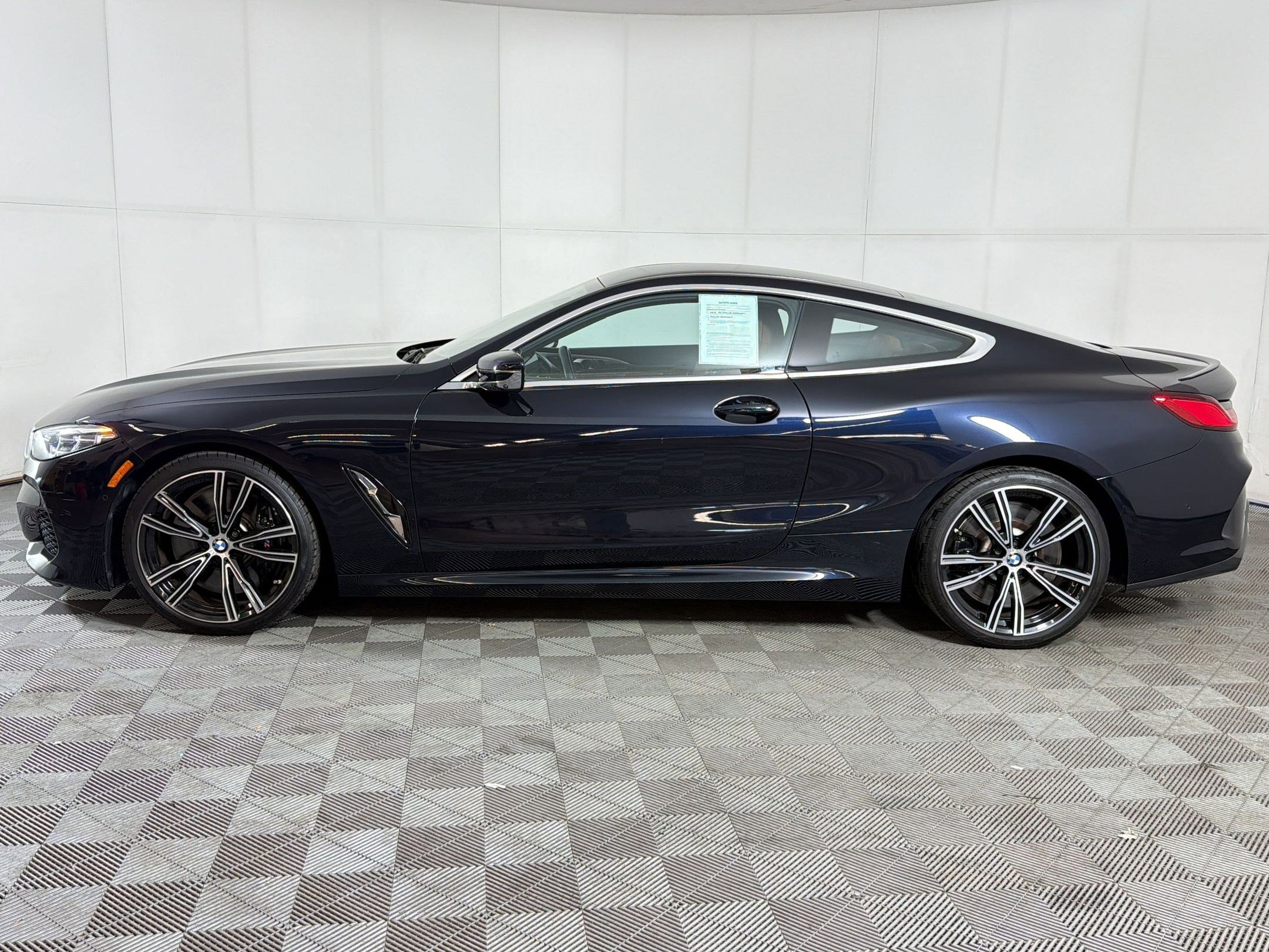 Used 2022 BMW M850i xDrive Coupe image 2