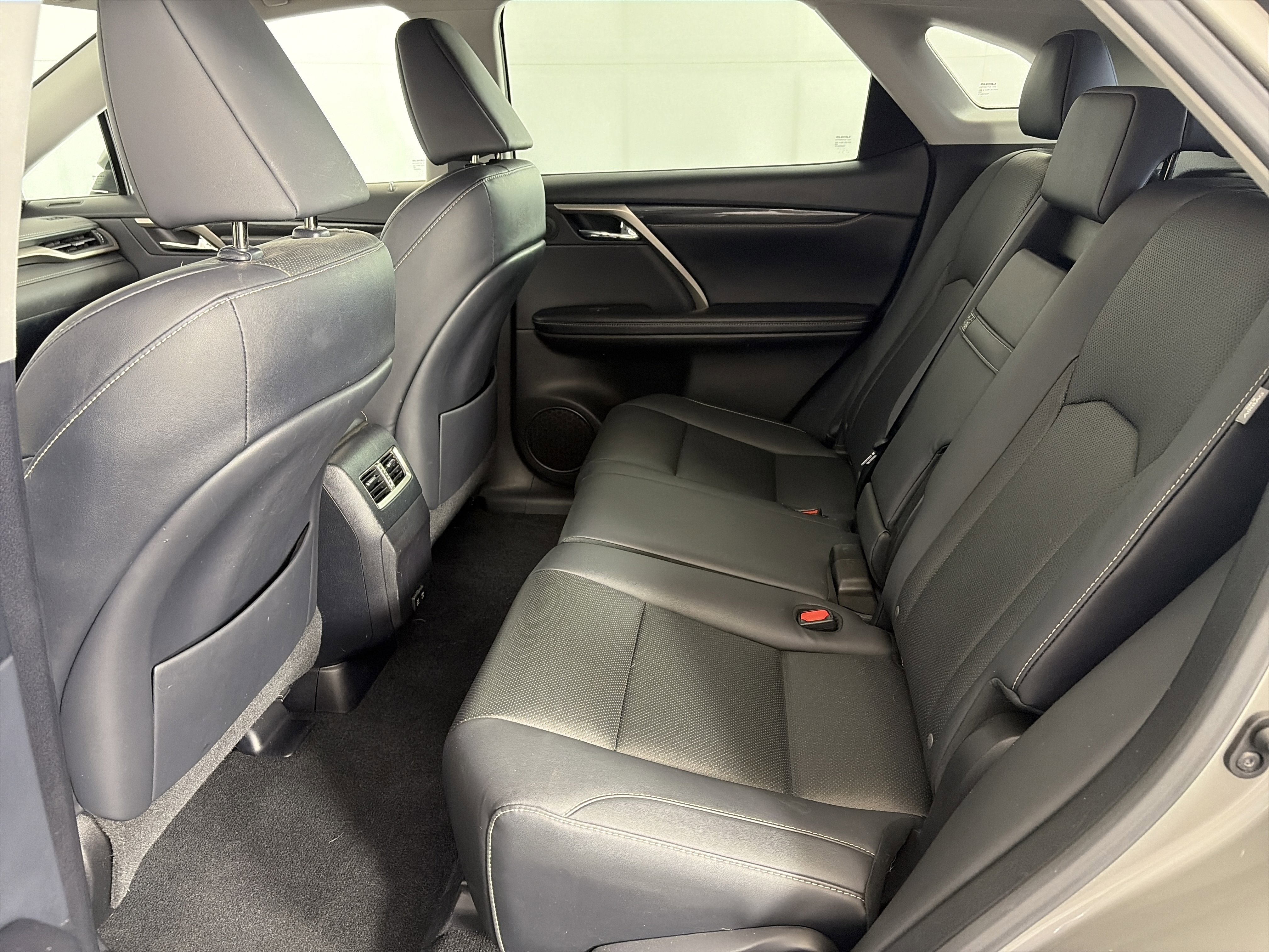 Used 2020 Lexus RX 350 FWD w/ Accessory Package image 8