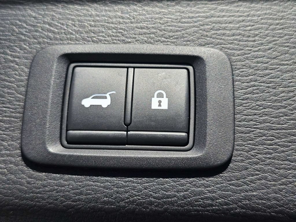 Used 2022 Mitsubishi Outlander SE FWD image 14