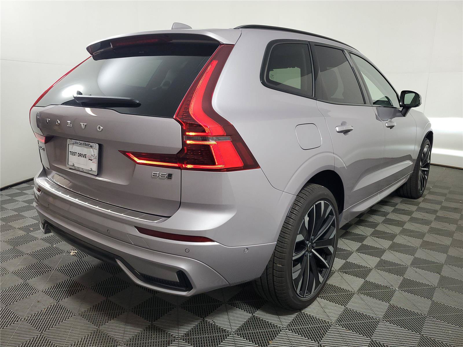 New 2026 Volvo XC60 B5 Ultra w/ Protection Package Premier AWD/4WD image 6
