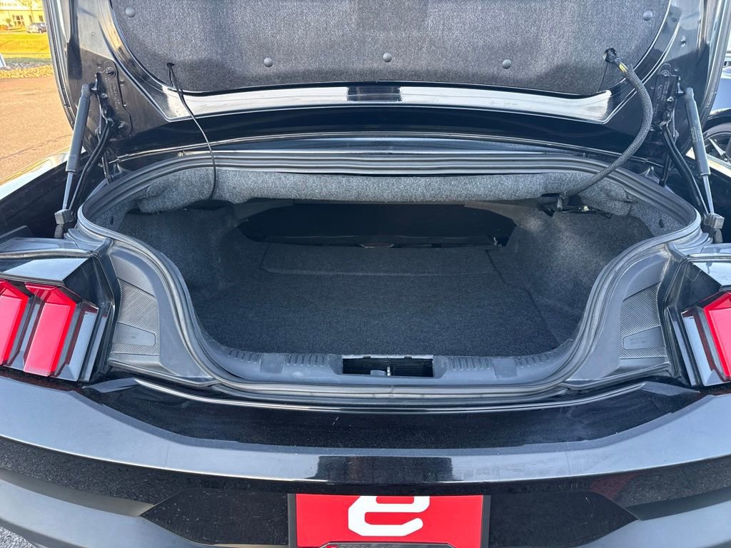 Used 2024 Ford Mustang Premium image 17