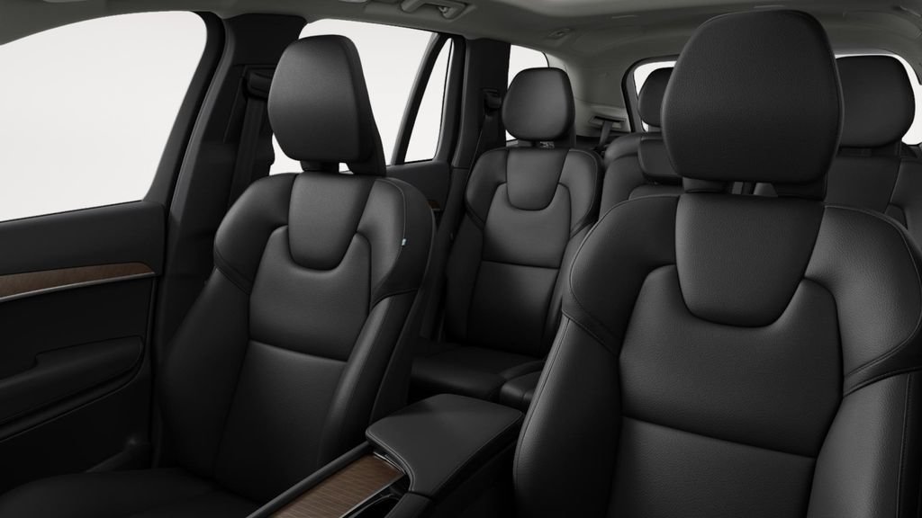 Used 2023 Volvo XC90 B6 Plus w/ Protection Package AWD/4WD image 7