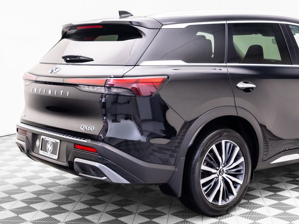 Used 2023 INFINITI QX60 Sensory w/ Cargo Package AWD/4WD image 39