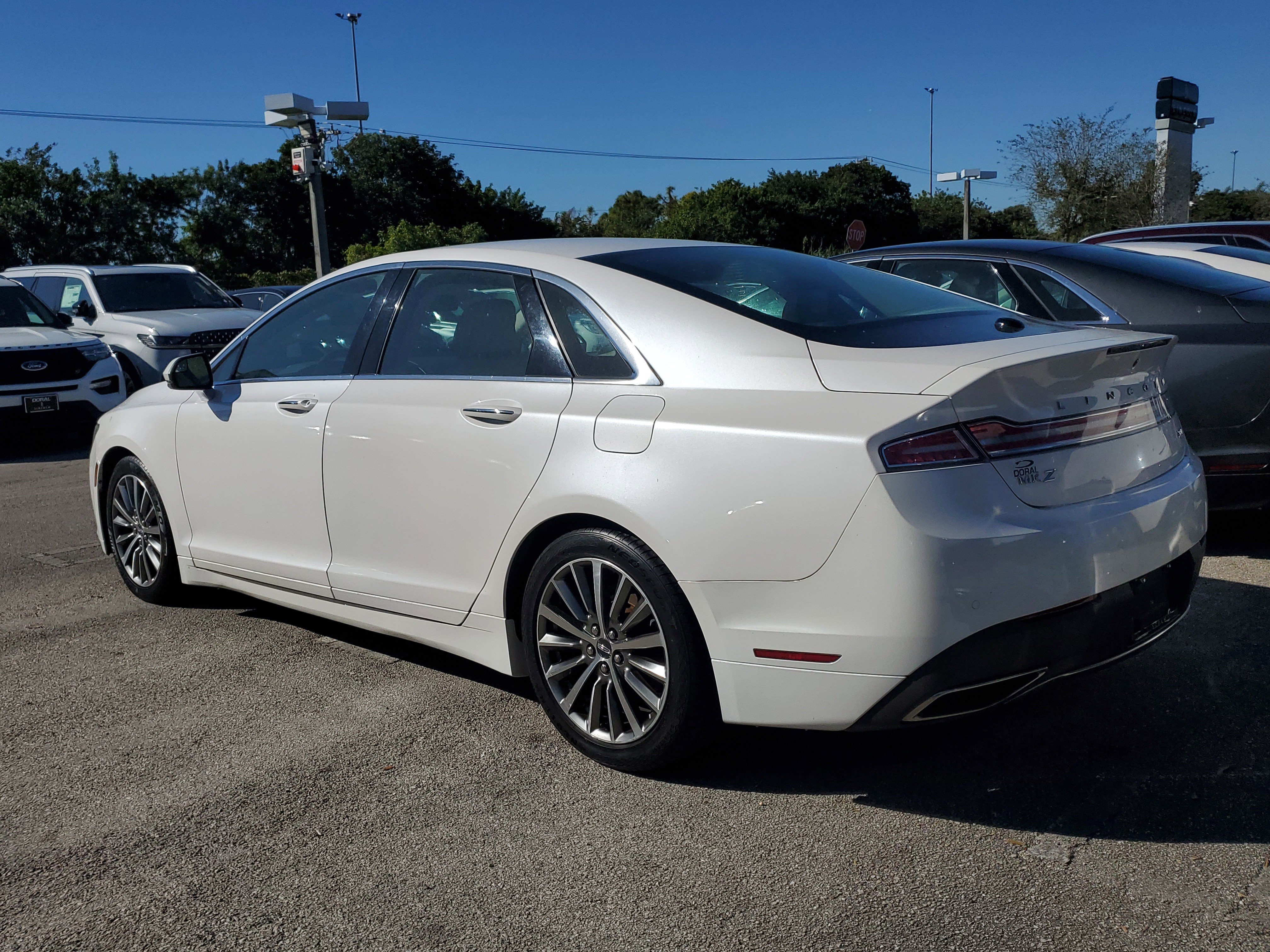 Used 2017 Lincoln MKZ Premiere image 5