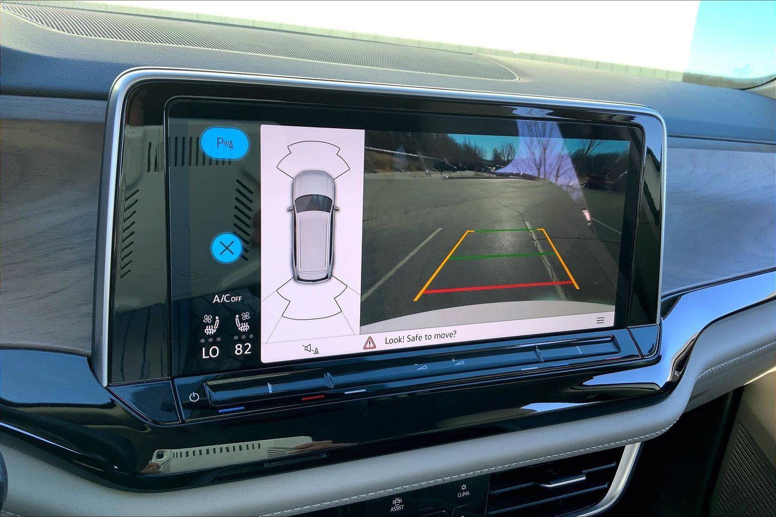 Used 2024 Volkswagen Atlas SE image 18