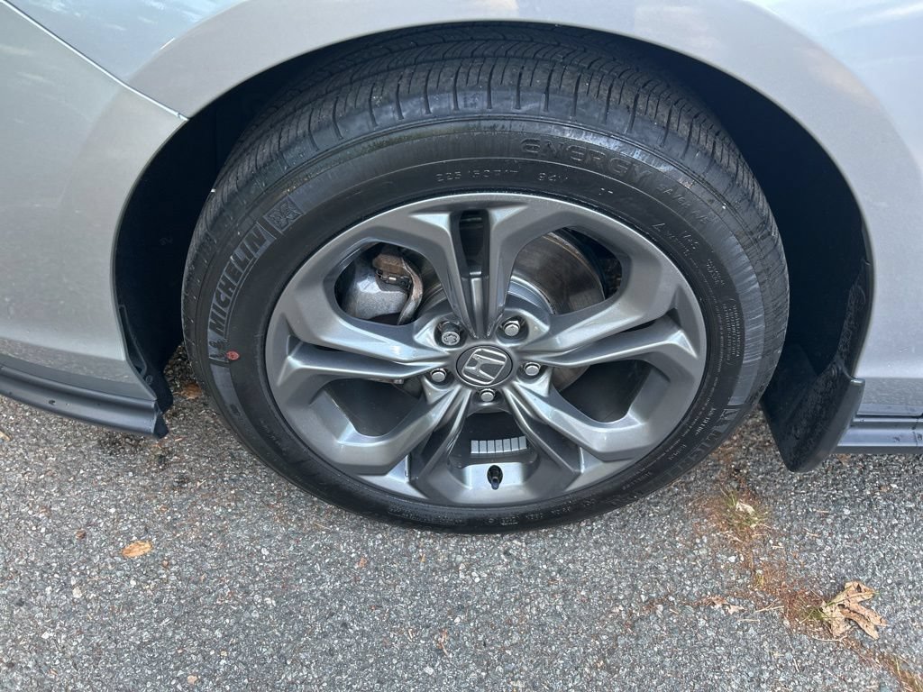 Used 2023 Honda Accord EX image 11