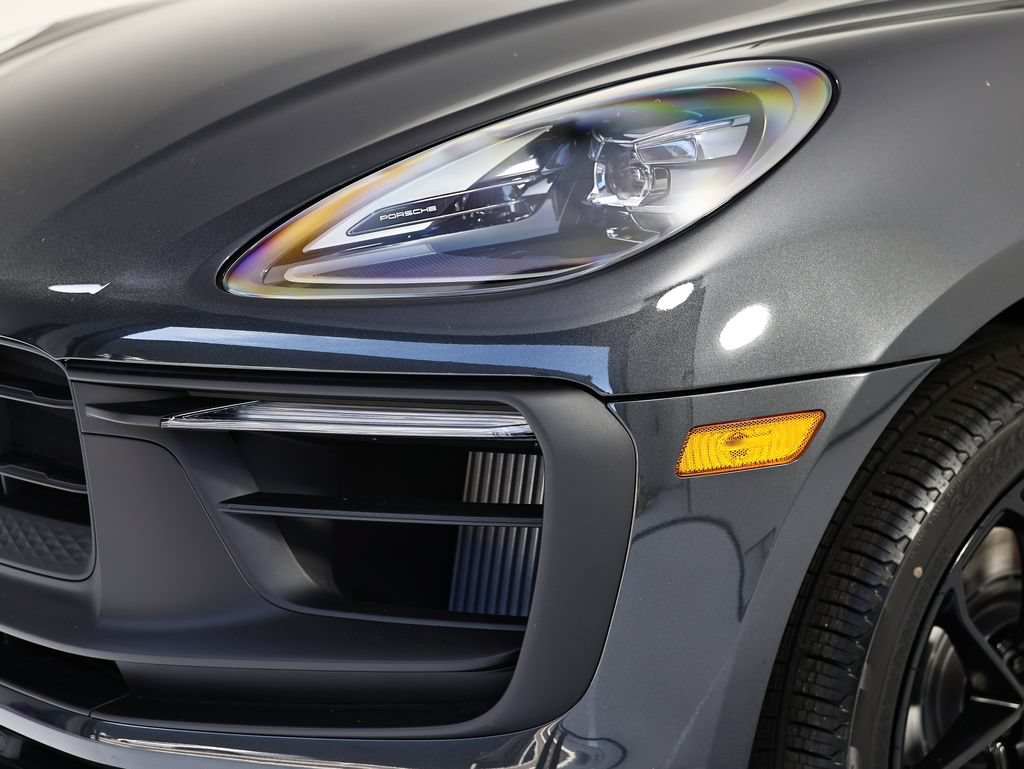 New 2026 Porsche Macan GTS AWD/4WD image 11
