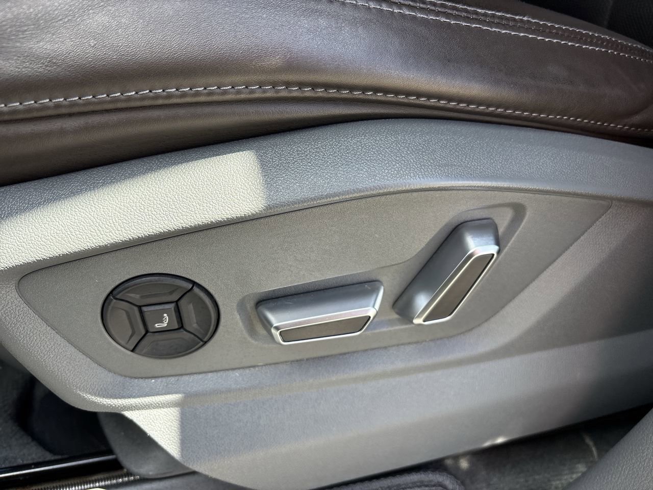 Used 2019 Audi Q8 Prestige AWD/4WD image 21