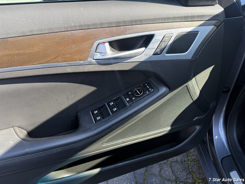 Used 2015 Hyundai Genesis 3.8 w/ Option Group 04 RWD image 7