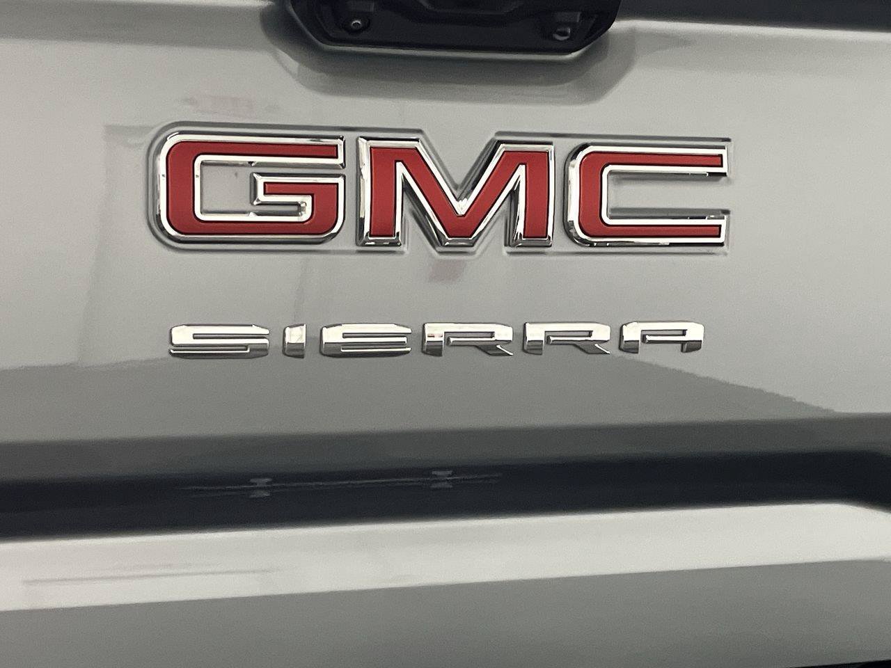 Certified 2024 GMC Sierra 1500 Pro w/ Pro Value Package AWD/4WD image 32