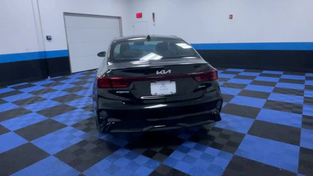 Used 2023 Kia Forte GT-Line w/ GT-Line Premium Package FWD image 7