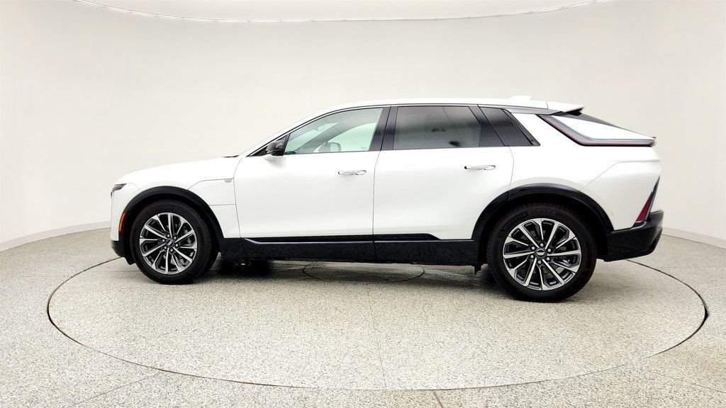 Used 2024 Cadillac Lyriq Sport AWD/4WD image 8