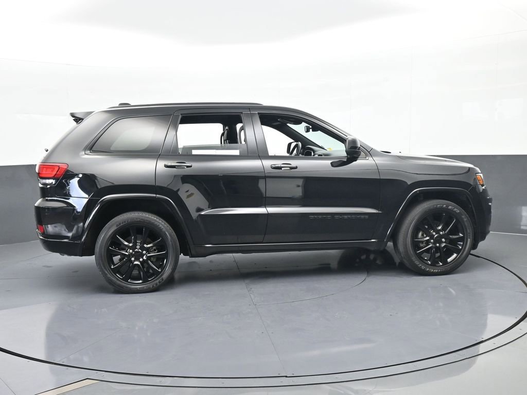 Used 2020 Jeep Grand Cherokee Altitude image 7