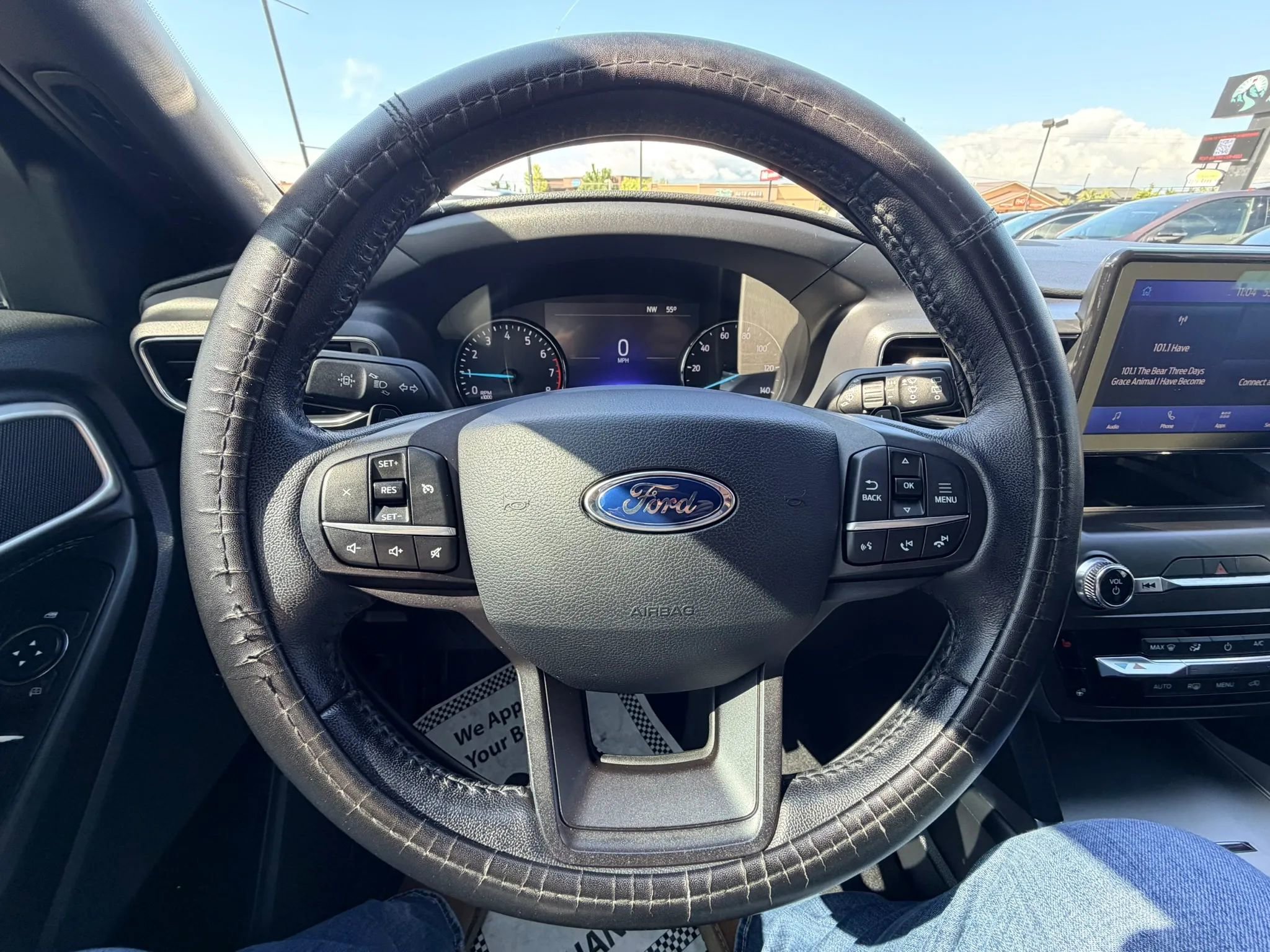 Used 2020 Ford Explorer XLT w/ Equipment Group 202A AWD/4WD image 12