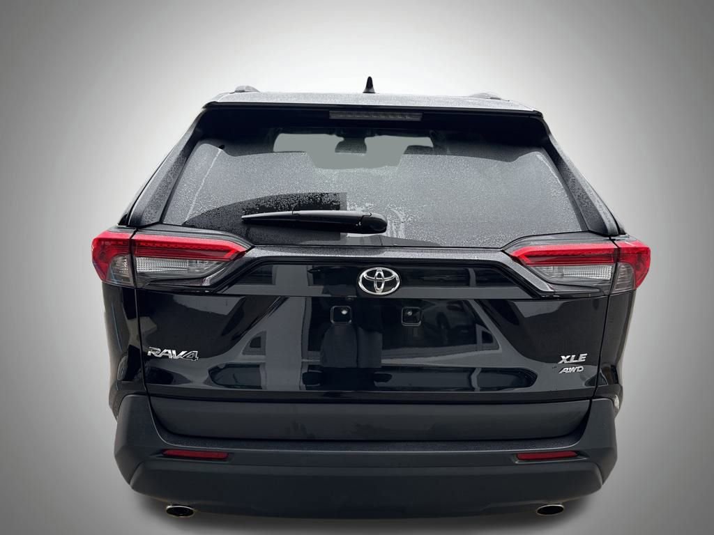 Used 2025 Toyota RAV4 XLE image 4