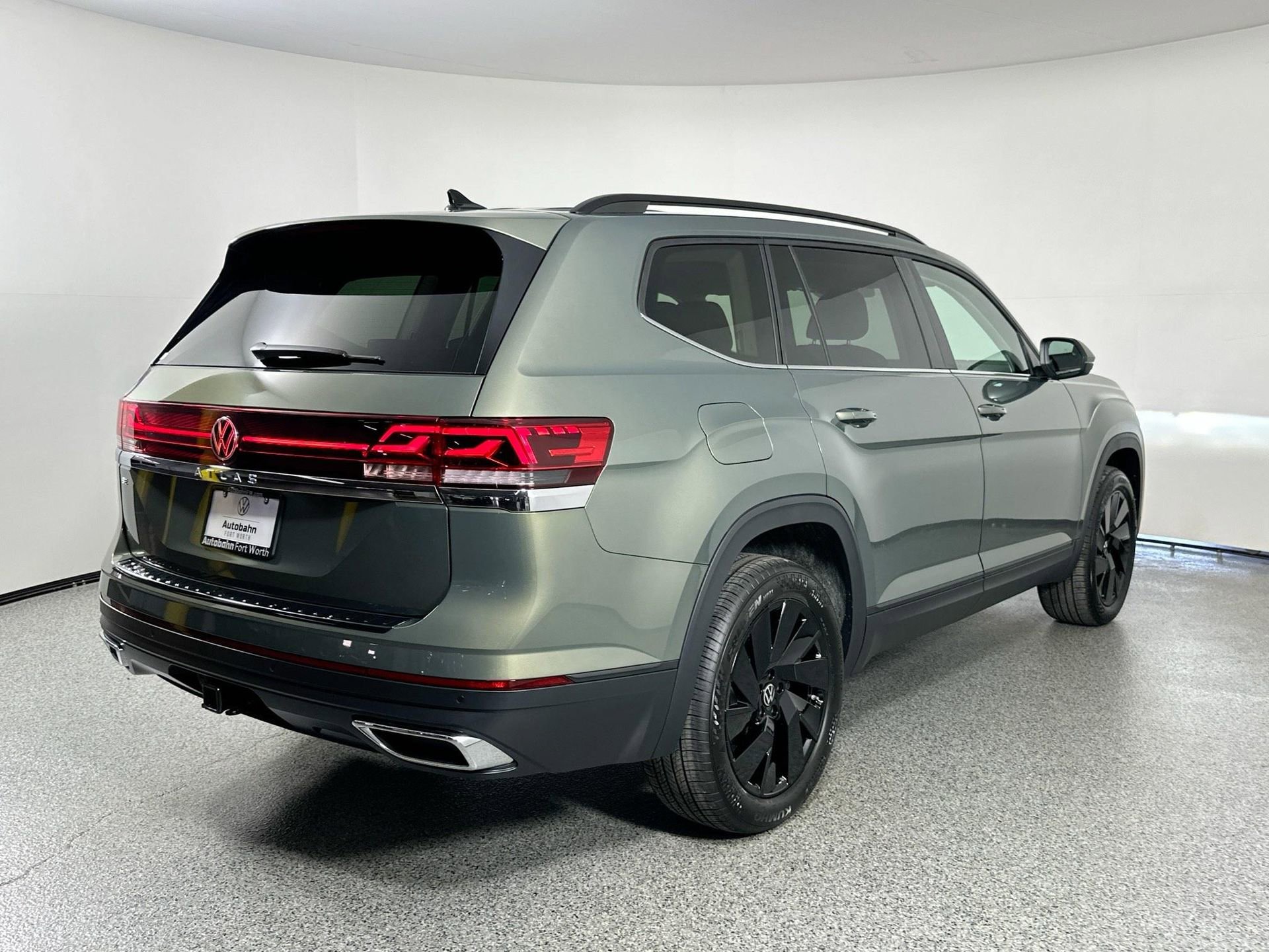 New 2026 Volkswagen Atlas SE image 4
