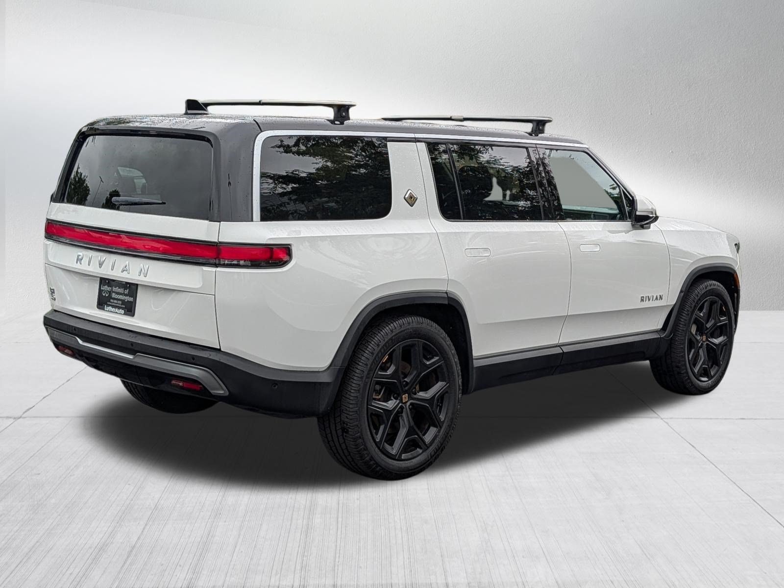 Used 2023 Rivian R1S Adventure Dual AWD/4WD image 7