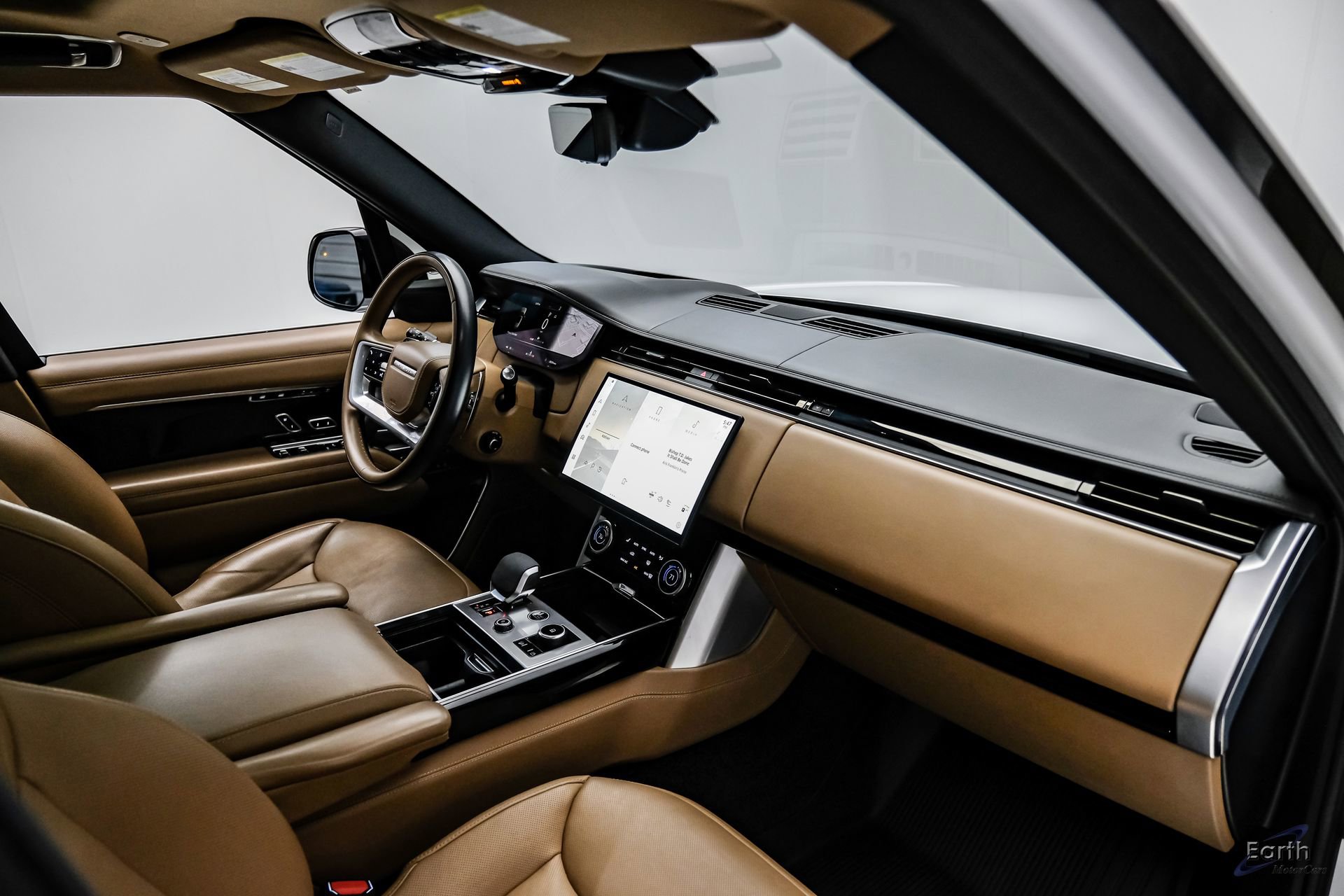 Used 2023 Land Rover Range Rover SE image 43