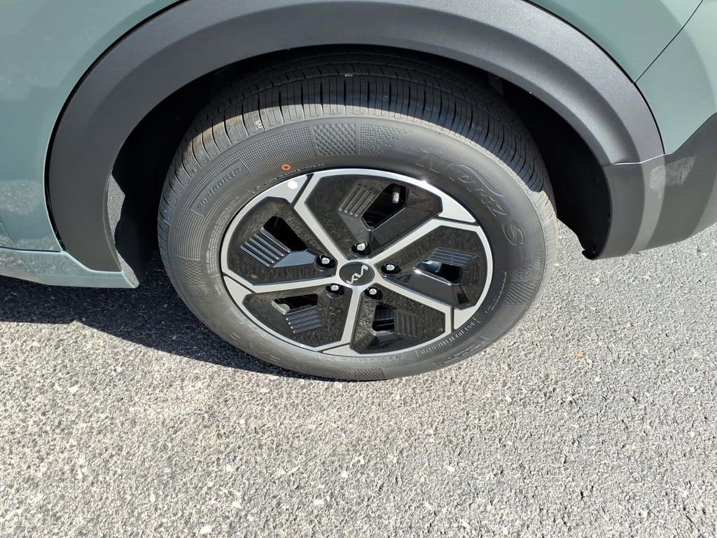 New 2026 Kia Niro EX image 9