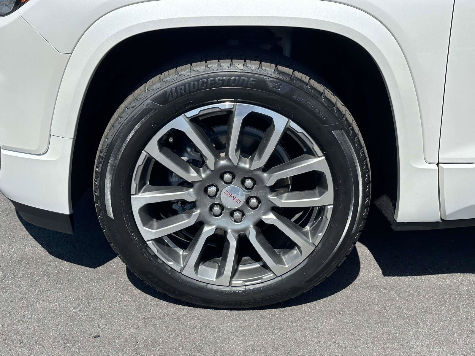 Used 2021 GMC Acadia Denali w/ Denali Technology Package FWD image 29