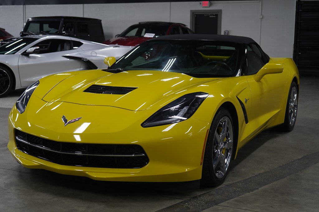 Used 2015 Chevrolet Corvette Stingray Convertible w/ 3LT Preferred Equipment Group RWD image 1