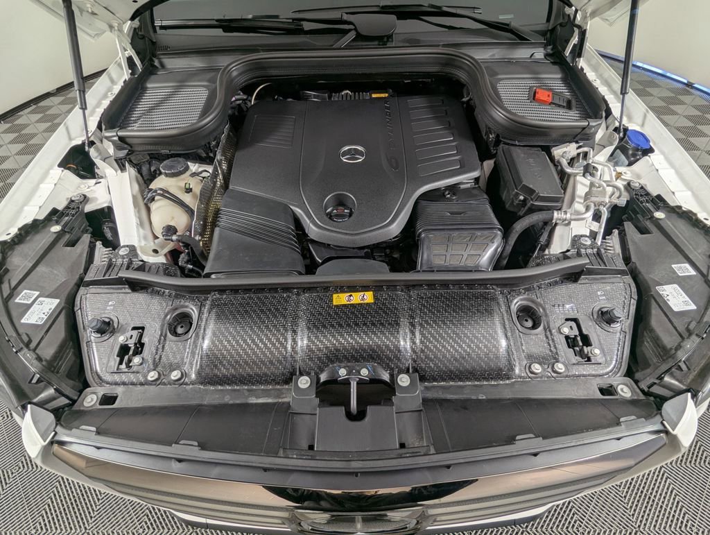 Used 2025 Mercedes-Benz GLS 450 4MATIC image 27