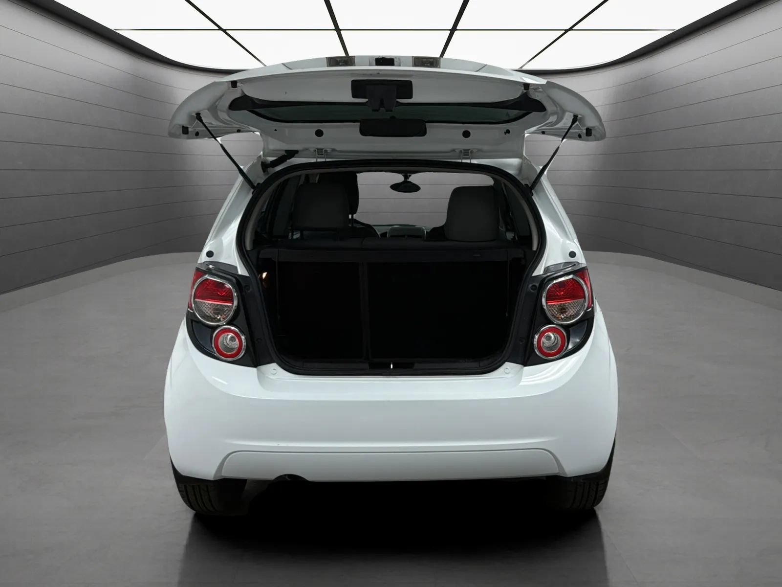 Used 2014 Chevrolet Sonic LS FWD image 9