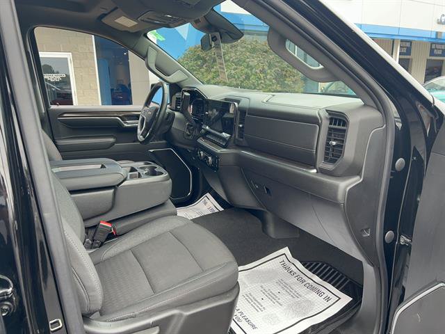 Used 2023 Chevrolet Silverado 1500 LT AWD/4WD image 14