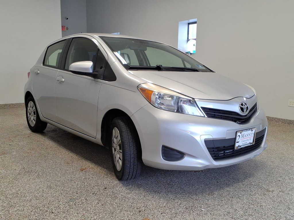 Used 2014 Toyota Yaris LE image 3