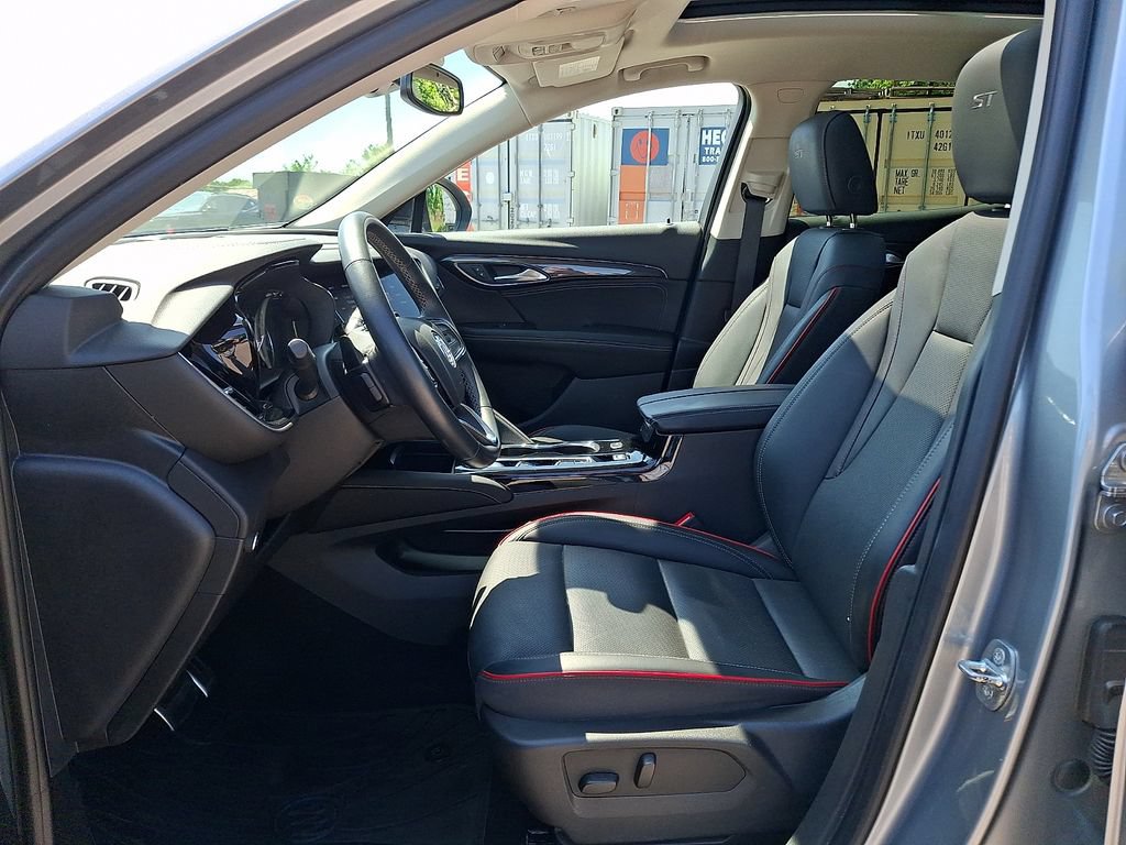 Used 2023 Buick Envision Essence w/ Sport Touring Package AWD/4WD image 15