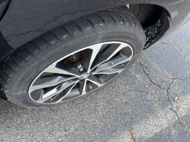 Used 2017 Toyota Corolla SE w/ Carpet Mat Package (TMS) FWD image 13