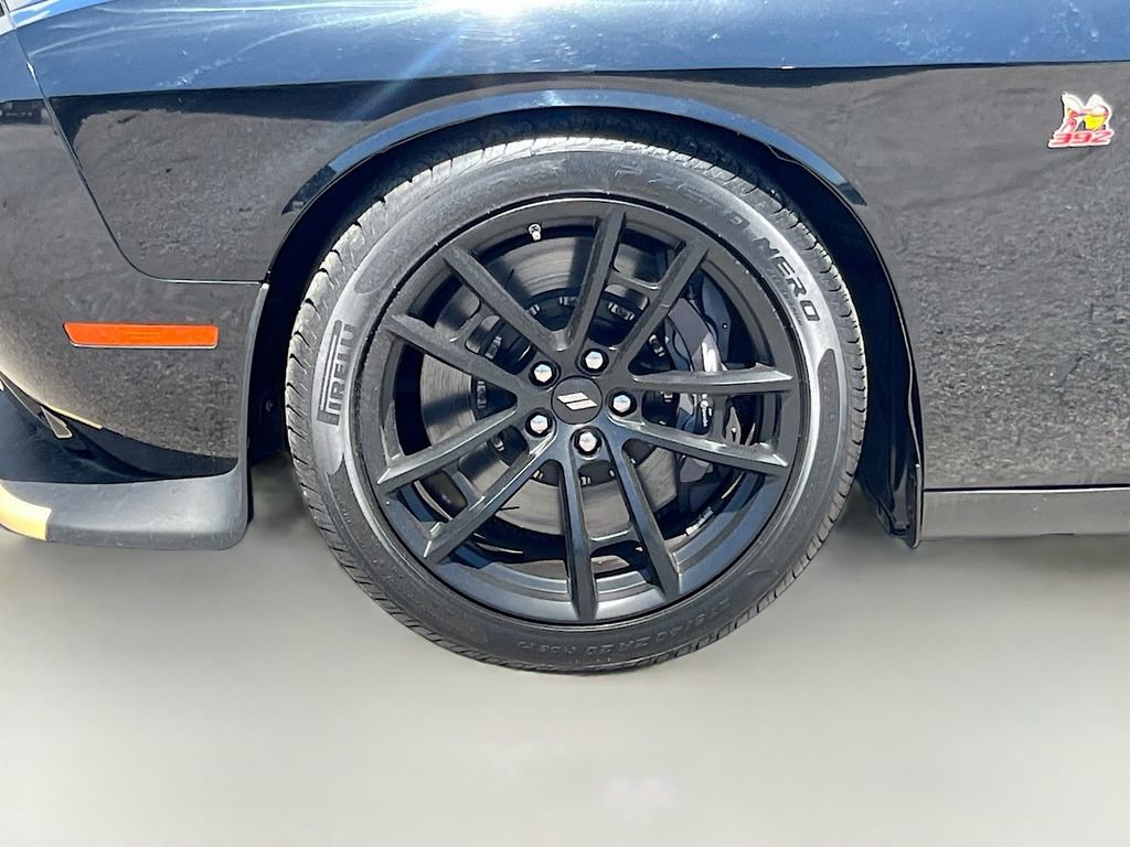 Used 2022 Dodge Challenger R/T Scat Pack w/ Dynamics Package RWD image 31