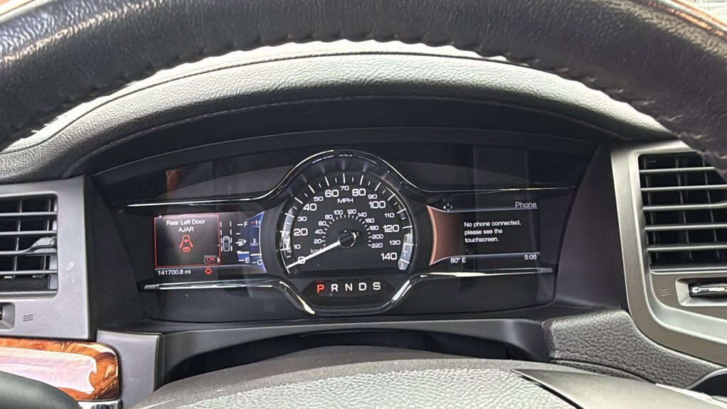 Used 2014 Lincoln MKS AWD w/ Equipment Group 101A image 22