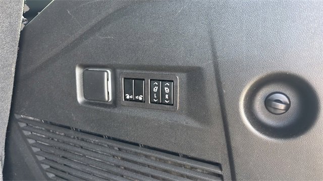 Used 2023 Chevrolet Tahoe Z71 w/ Z71 Off-Road Package image 27