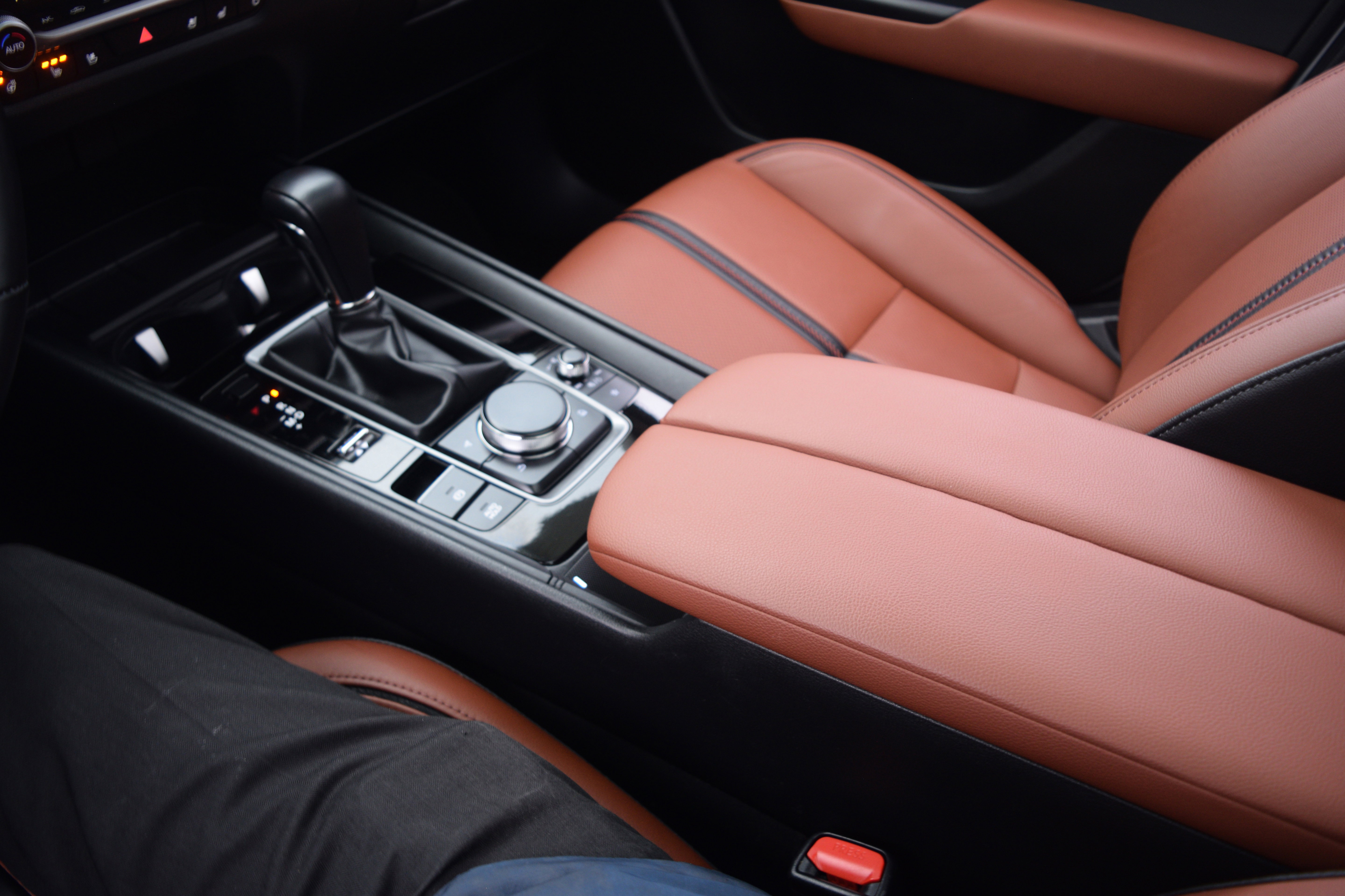 Used 2025 MAZDA CX-50 AWD 2.5 Turbo w/ Weather Package image 12