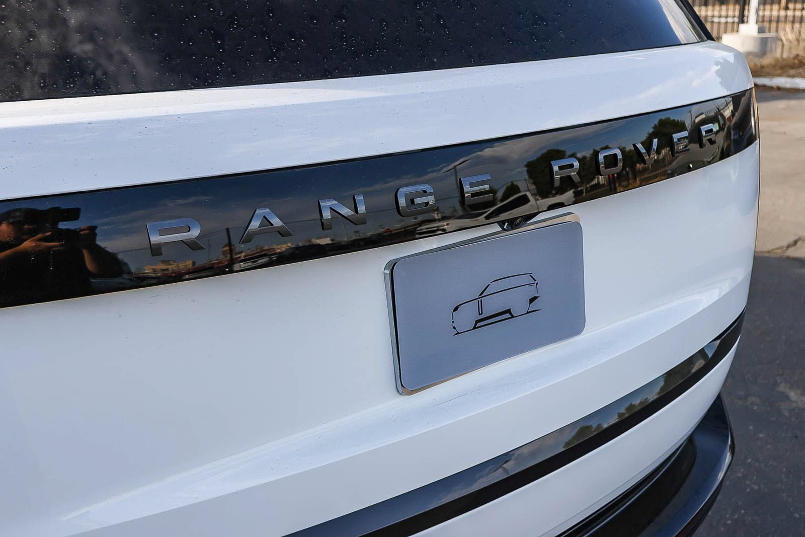 New 2026 Land Rover Range Rover Long Wheelbase SE AWD/4WD image 12